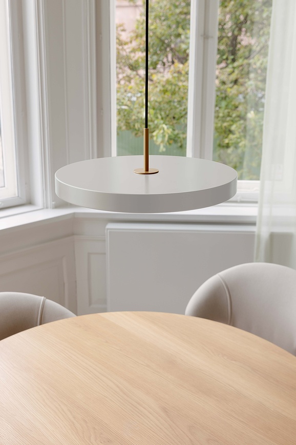 Asteria Plus Viseča svetilka, 43 cm, medeninasta z zlatim nastavkom