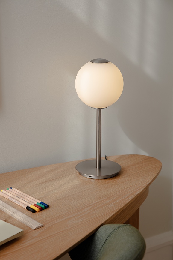 Audrey Lampe de Table, en acier