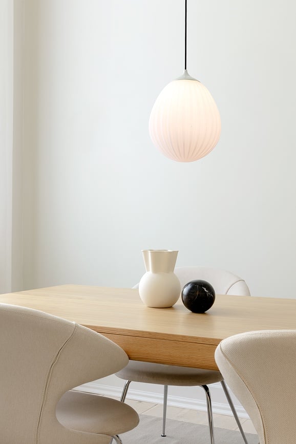 Lámpara colgante Around The World, dorada y negra