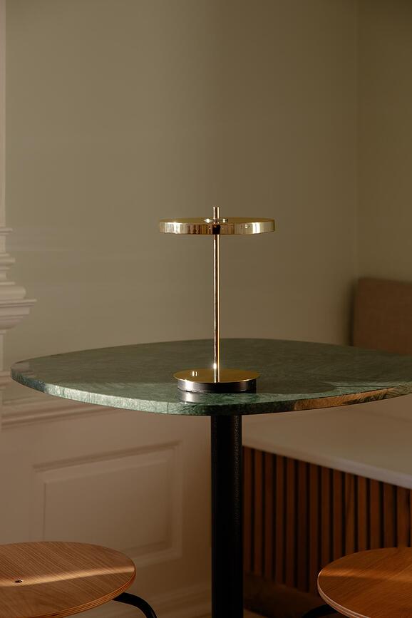 Lámpara de Mesa inalámbrica Asteria Move V2, verde