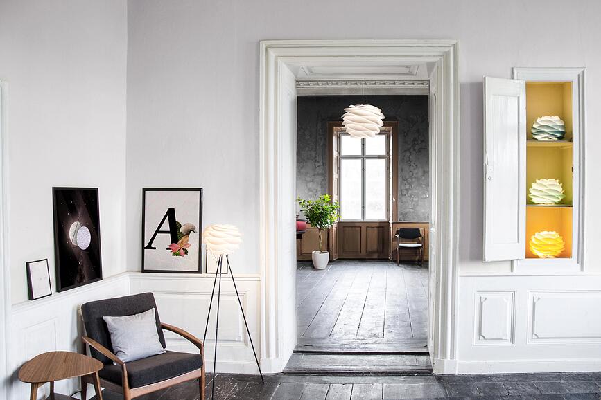 Pie de Lámpara Trípode, negro mate