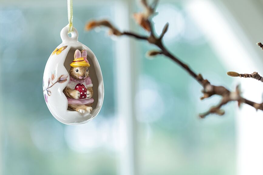Bunny Tales Max Décoration à suspendre, dans un œuf
