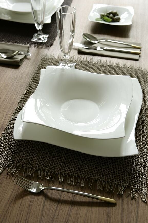 Cuchara de Mesa Ella, parcialmente chapada en oro