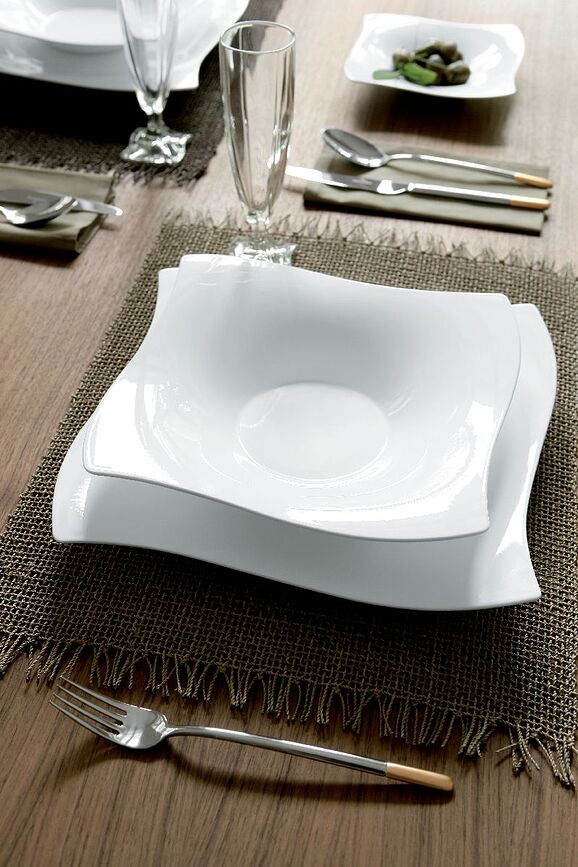 Cuchara de Mesa Ella, parcialmente chapada en oro