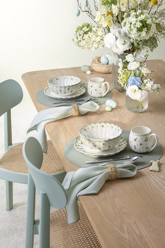 Easter Delight Service à Déjeuner pour deux, 6 pièces