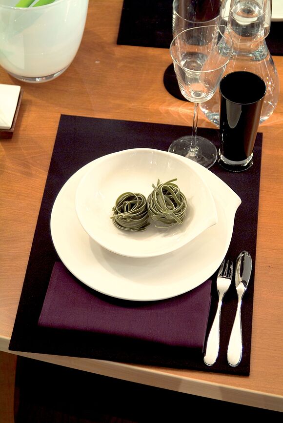 Flow Jedilni krožnik, 27 x 28 cm