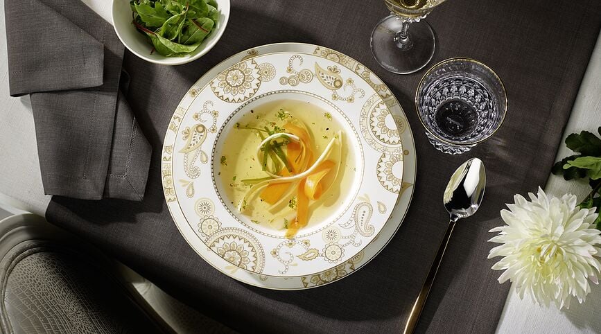 Juego de Cubiertos con baño de oro parcial La Classica, Set de 24 piezas