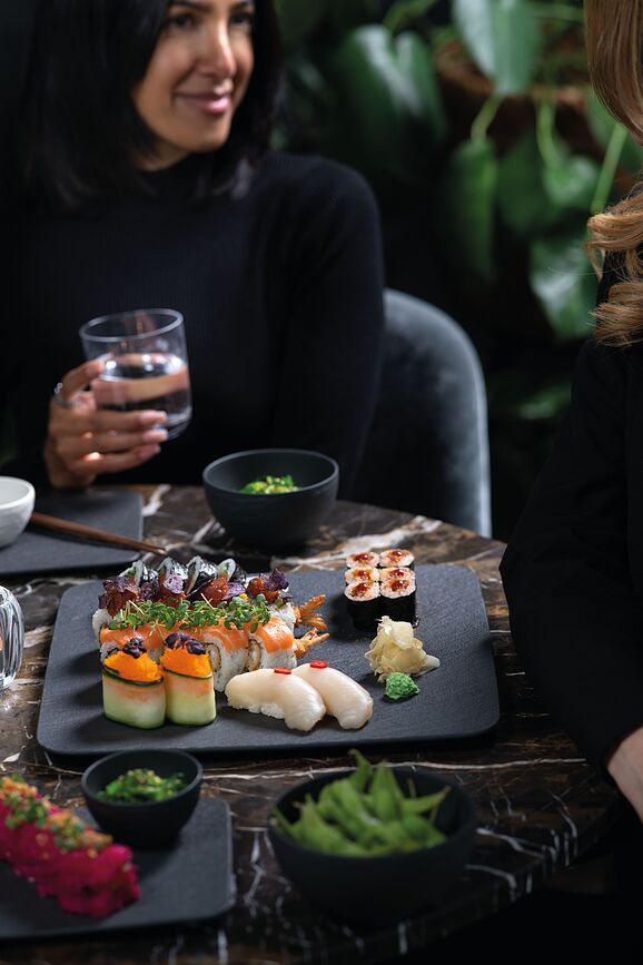 Manufacture Rock Plat de Service carré, 32,5 cm