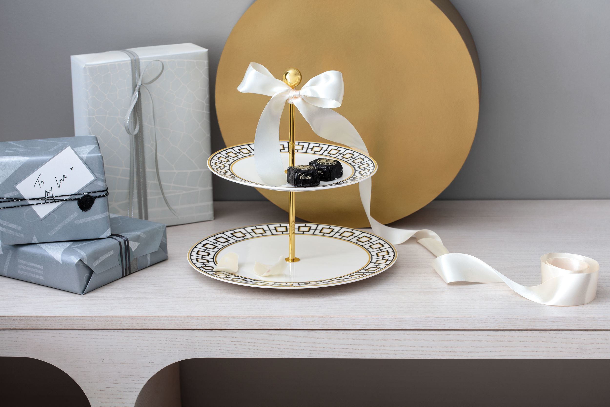 MetroChic Gifts Three-tier serving dish 27 cm