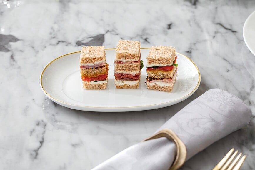 Platillo para aperitivos y base para salsera Chateau Septfontaines