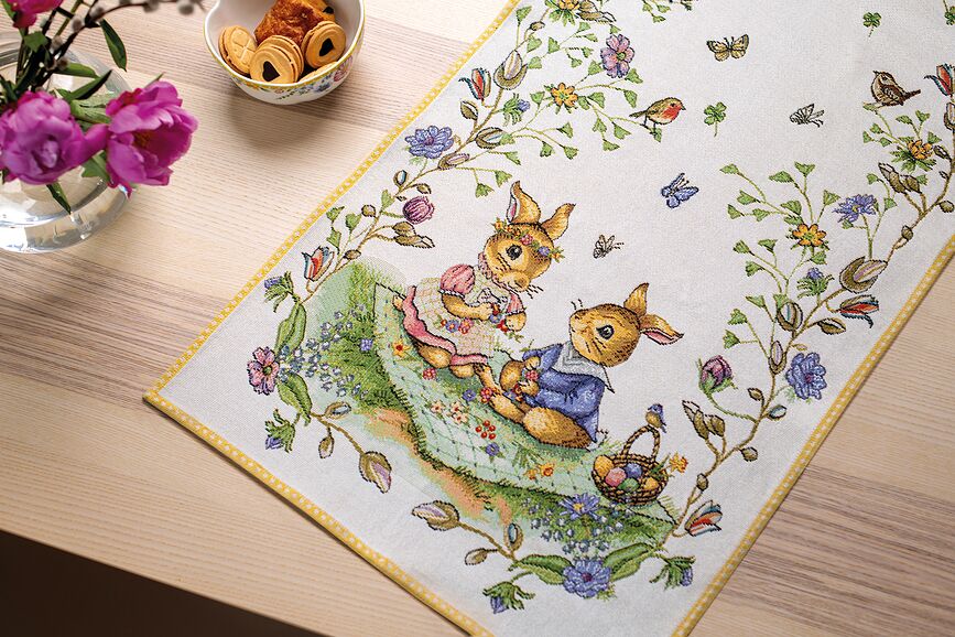 Spring Fantasy Flowers Chemin de Table, 49 x 143 cm