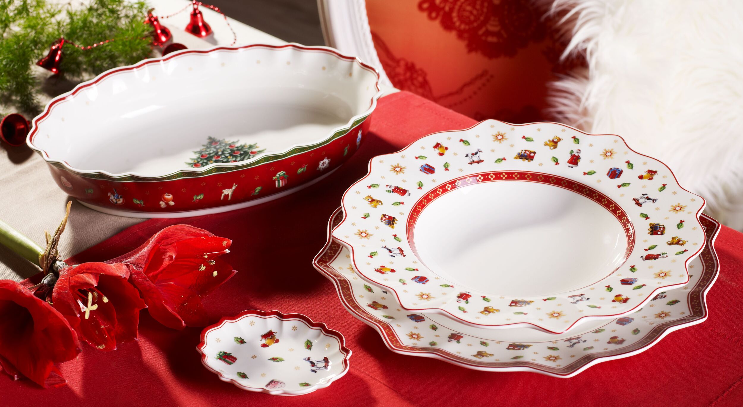 Toy's Delight Dinnerware Collection