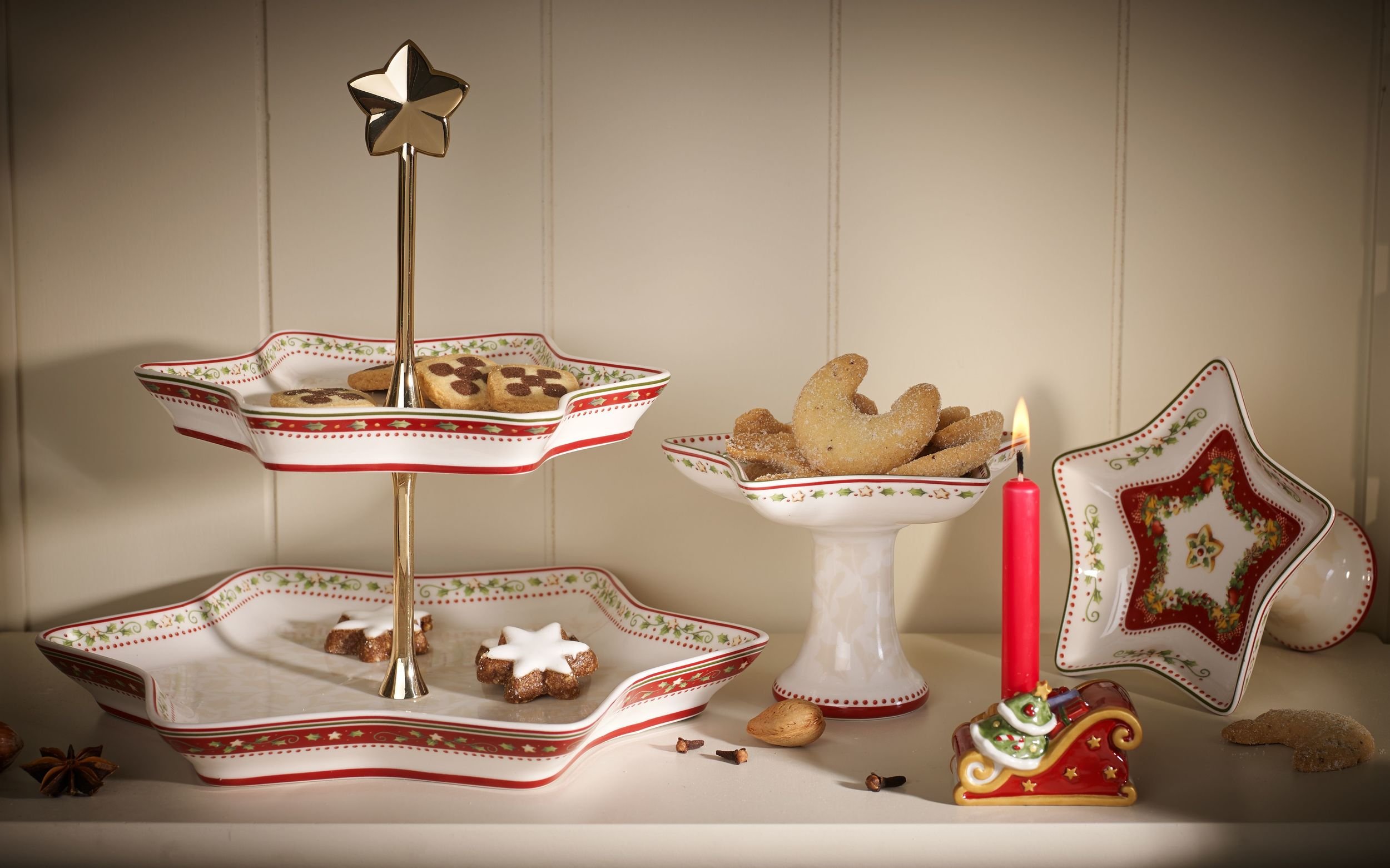 Winter Bakery Delight Etagere - Villeroy & Boch 14-8612-7882 | FA