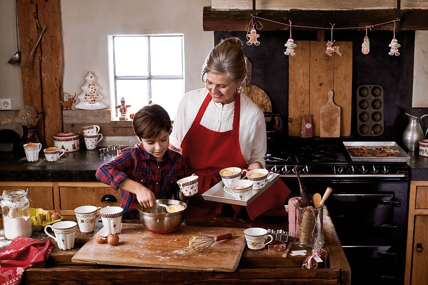 Winter Bakery Delight Πιατέλα Σνακ σε σχήμα χριστουγεννιάτικου δέντρου, L