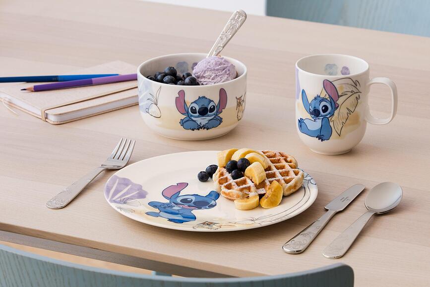 Zestaw naczyń dziecięcych ze sztućcami Disney Stitch 7 el.