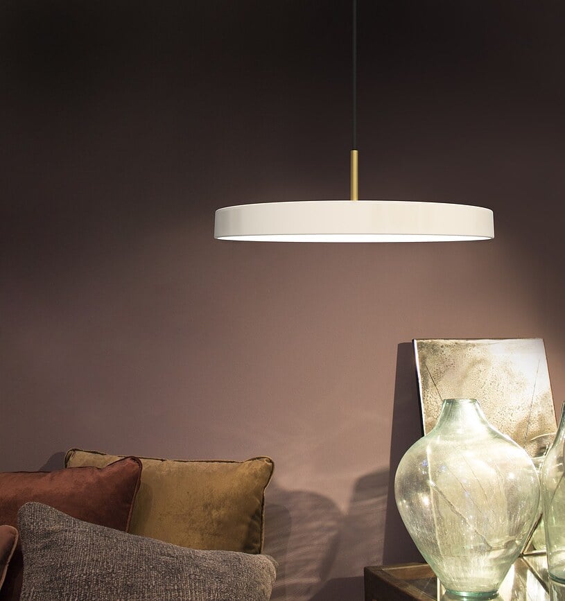 Asteria Viseća Lampa crna sa zlatnim detaljima