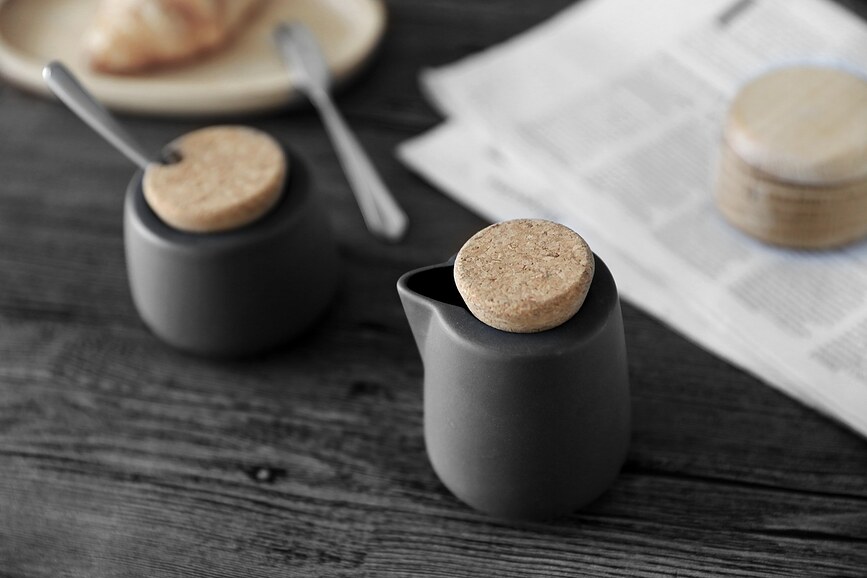 Nicola Mlečnik in Sladkornica z žličko, antracitna