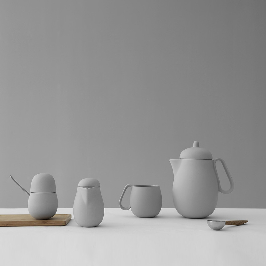 Nina Mlečnik in sladkornica, puder zelena