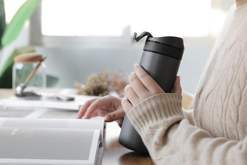 Recharge Anytime Termo Lonček s cedilom za čaj, mentolov