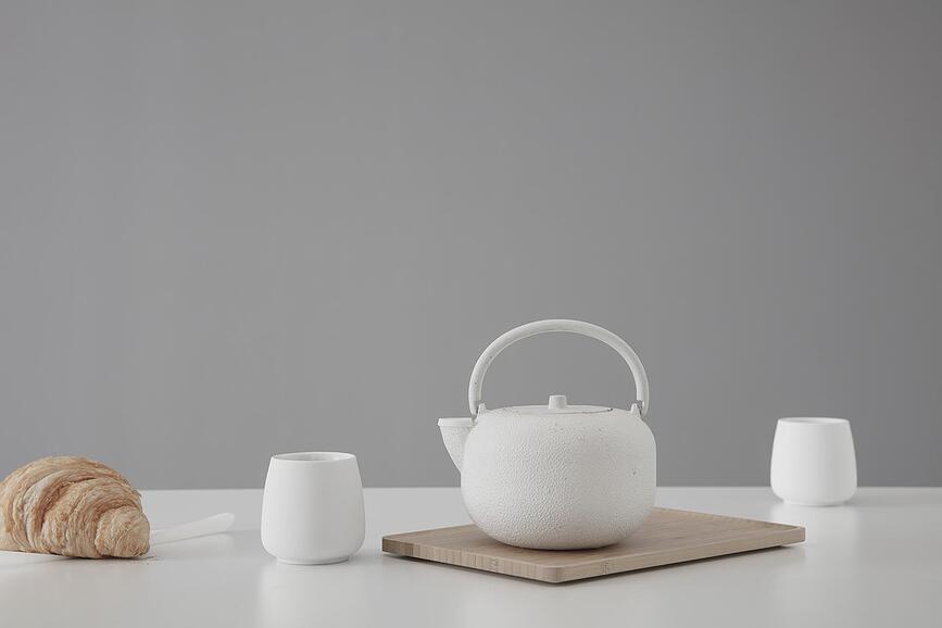 Saga Čajnik z infuzerjem, črn