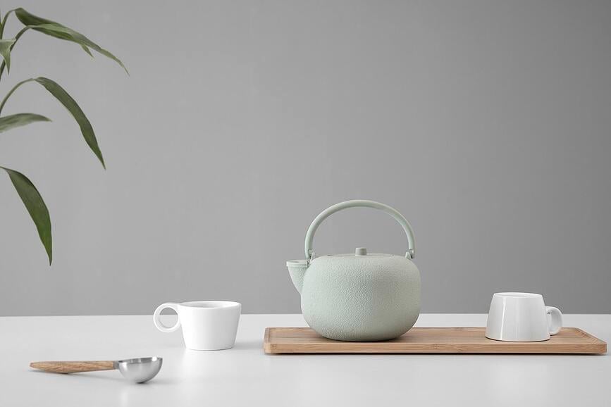 Saga Čajnik z infuzerjem, črn