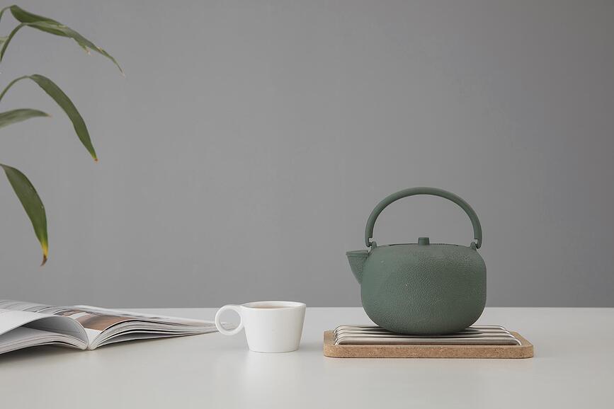 Saga Τσαγιέρα, μαύρη