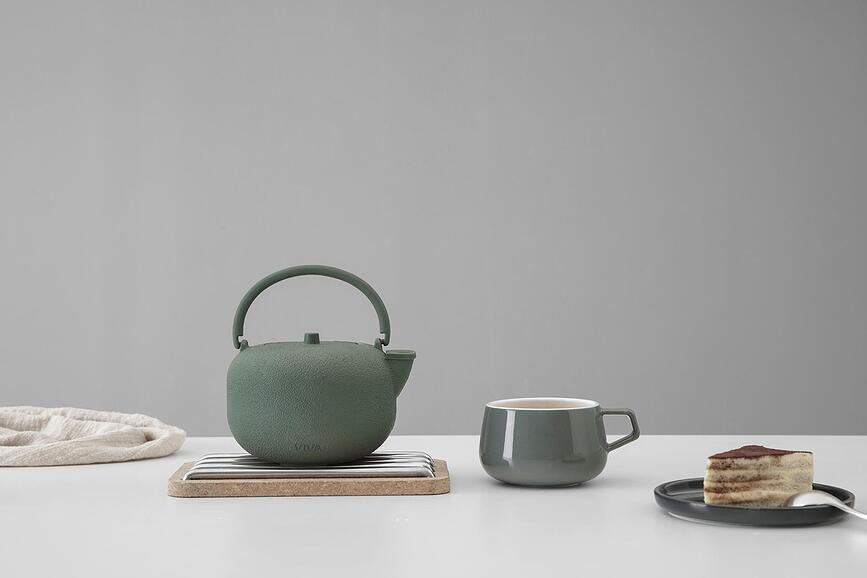 Saga Τσαγιέρα, μαύρη