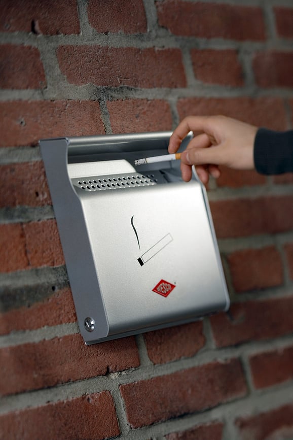 Cenicero de pared Wesco, plateado