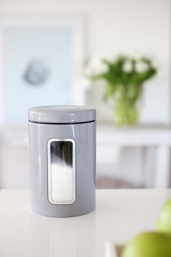 Classic Line Posoda z oknom, 2 l, črna mat