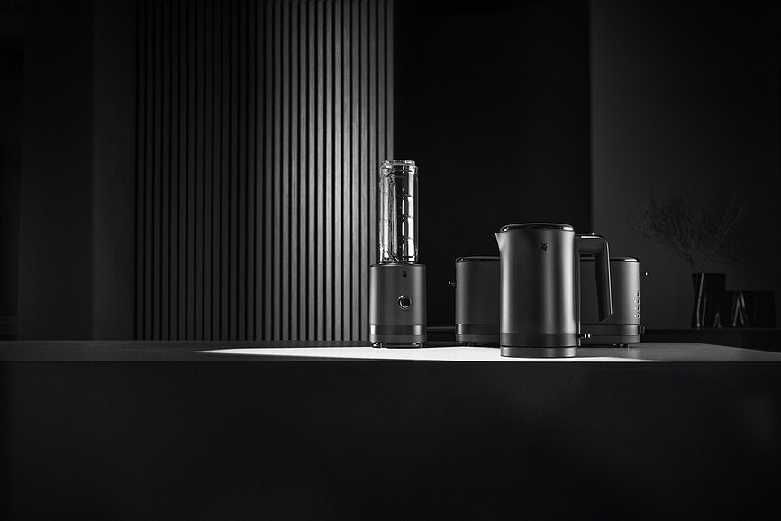 KitchenMinis Električni grelnik vode, 800 ml, črn