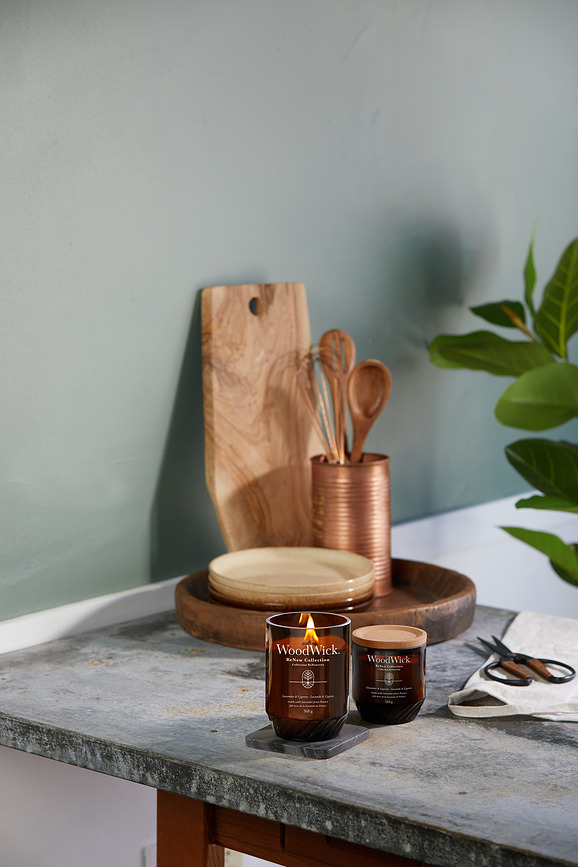 ReNew WoodWick Bougie parfum Lavande et Cyprès, moyenne