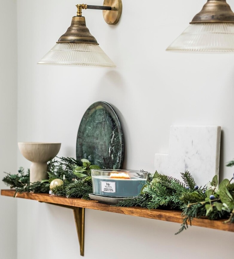 Vela Hearthwick, aroma Evergreen Cashmere