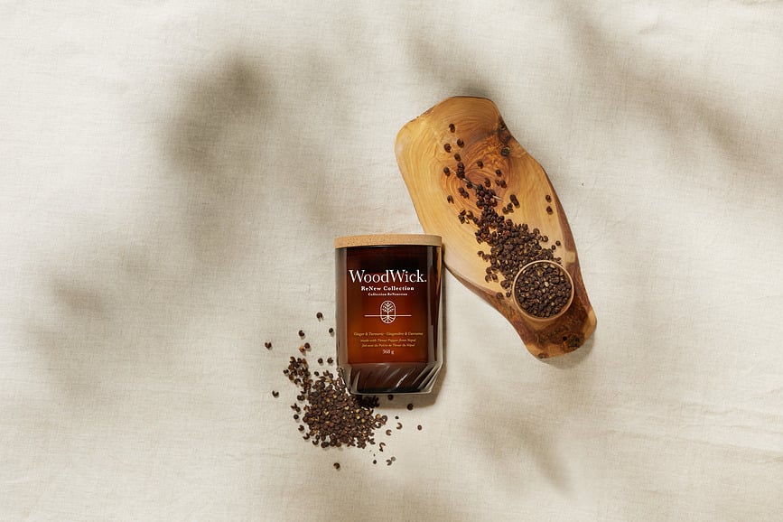 ReNew WoodWick Svijeća đumbir i kurkuma srednja