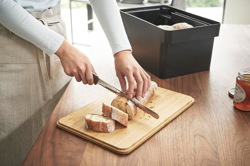 Panera Tower, con tabla de cortar integrada y espacio para cuchillo, negro