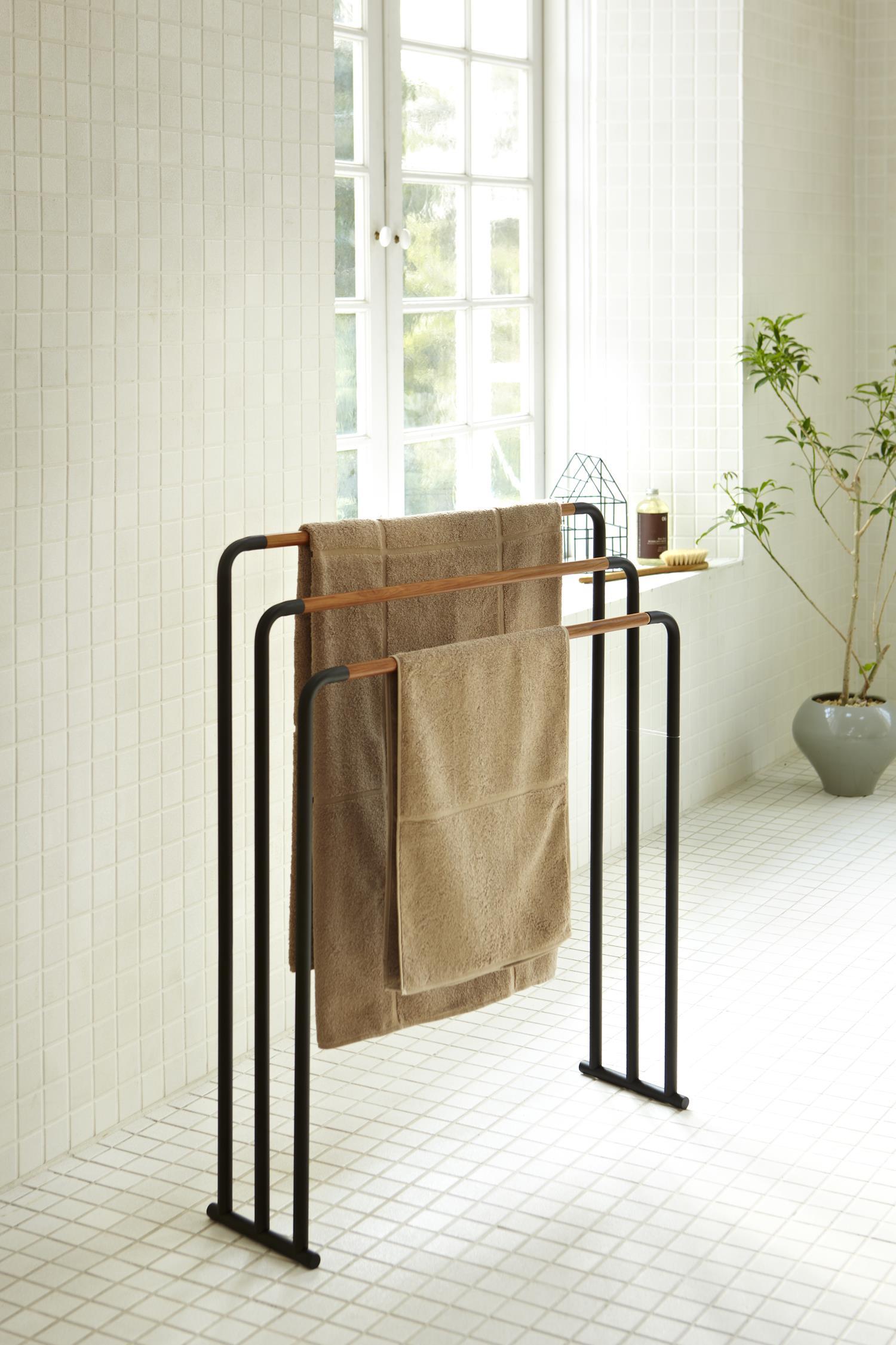 Plain Towel rack black