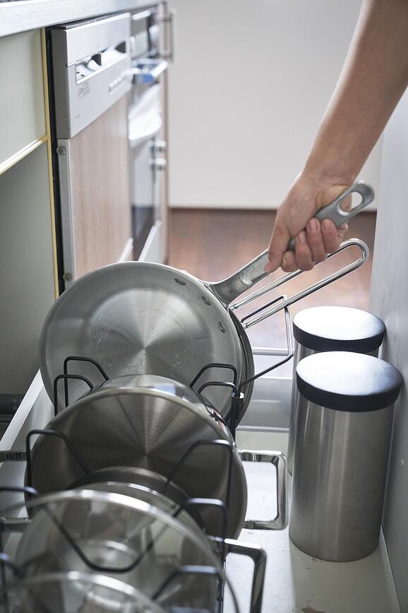 Tower Organizator za predal nastavljiv, črn