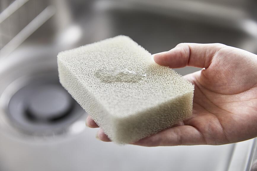 Tower Push Δοχείο Σαπουνιού, μαύρο