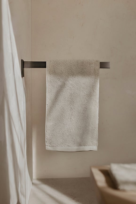 Linea Πετσετοθήκη, γραφίτης, με επίστρωση PVD