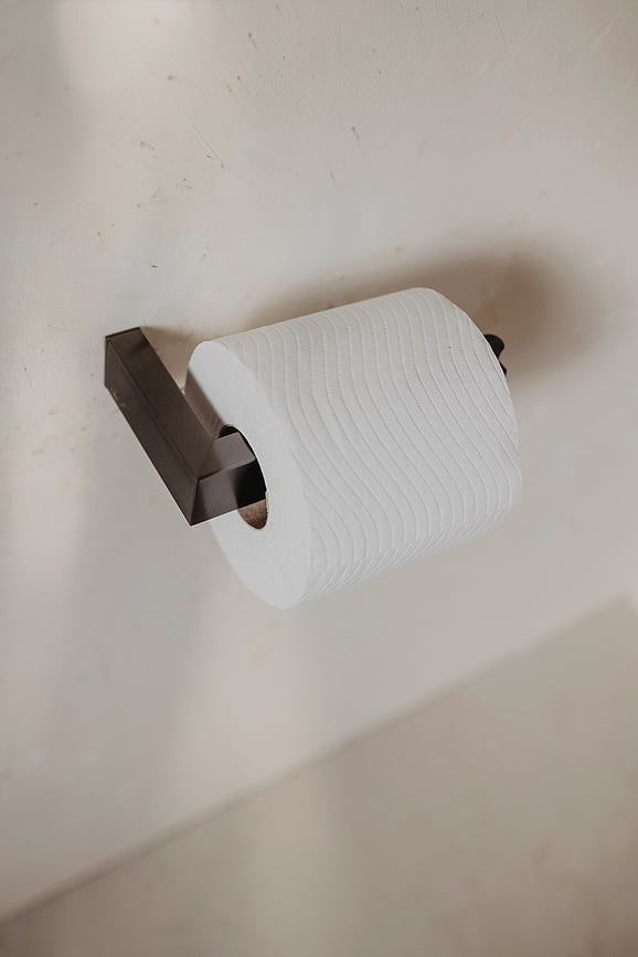 Portarrollos con acabado PVD Linea, 14,5 cm, grafito