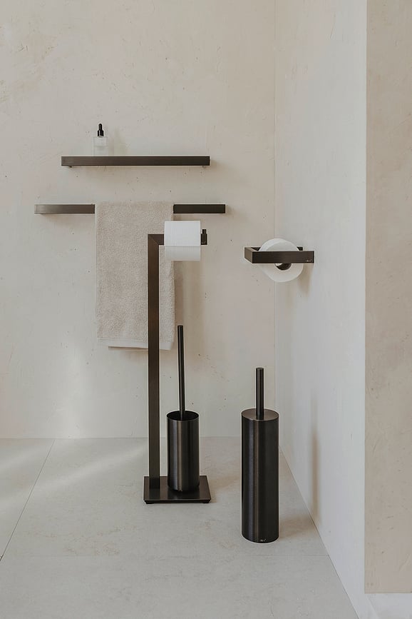 Soporte de Baño con Escobillero y Portarrollos Linea, pulido