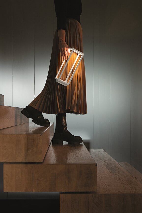 Home Lampa bežična 29,4 cm tamnosiva