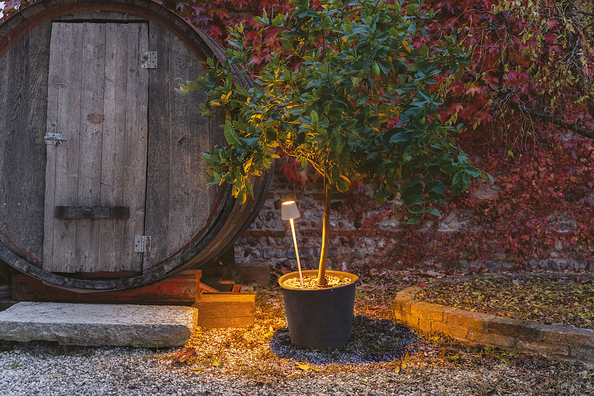 Lámpara de jardín Poldina, marrón, con pantalla magnética