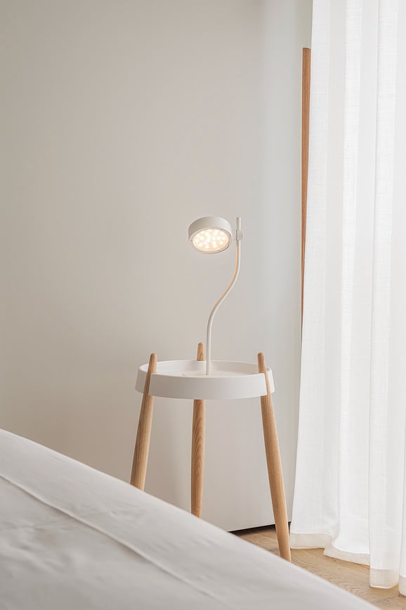 Lámpara de mesa inalámbrica Super O, 46 cm, negra