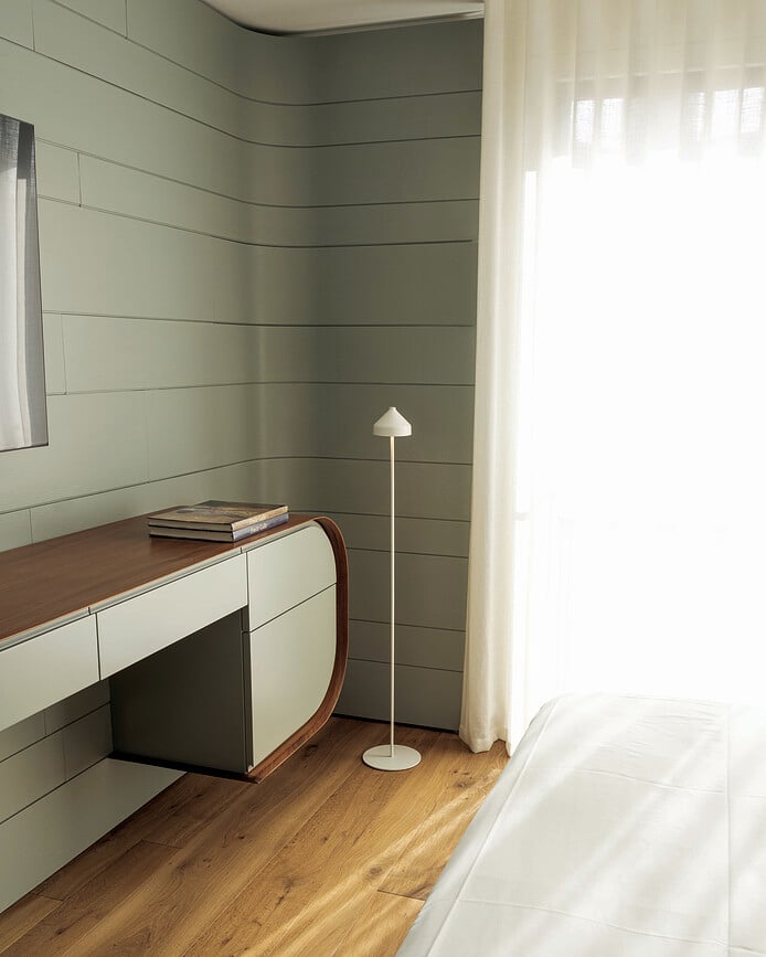 Lámpara de Pie inalámbrica Amelie, blanca