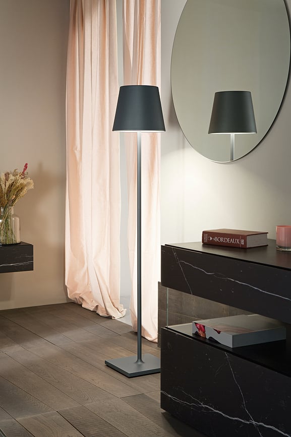 Lámpara de Pie Poldina XXL, de altura regulable, gris oscuro