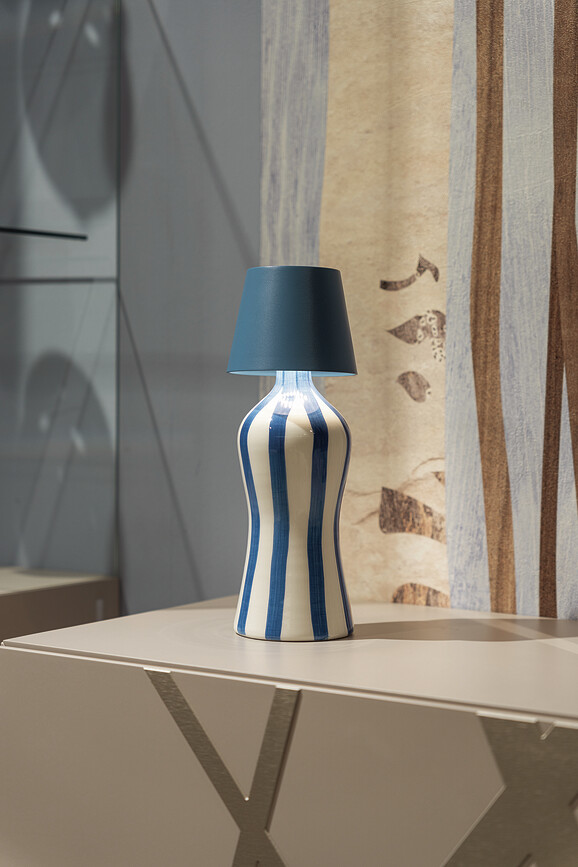 Lámpara inalámbrica Poldina Stopper, azul