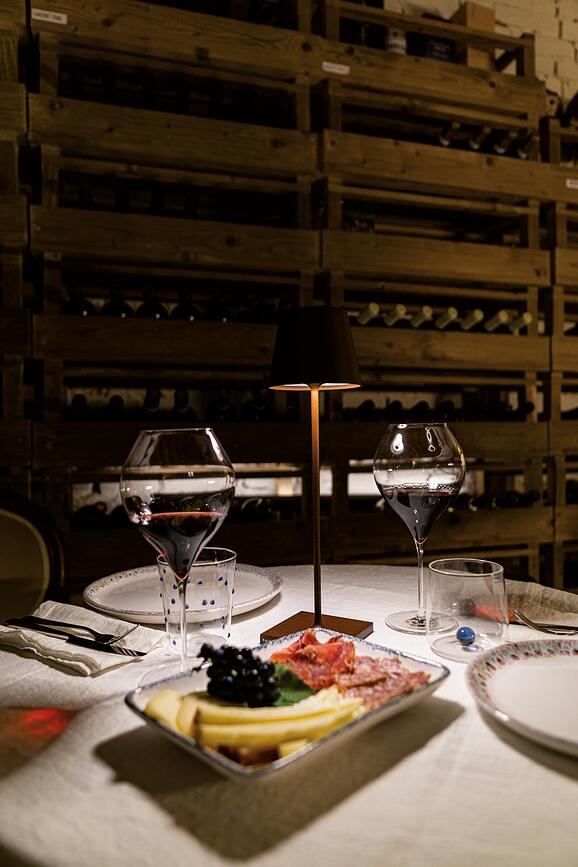 Poldina Stolna Lampa 38 cm crvena