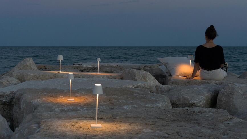 Poldina Stolna Lampa 38 cm crvena