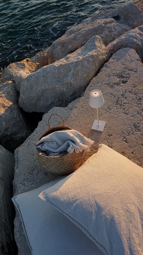 Poldina Stolna Lampa 38 cm crvena