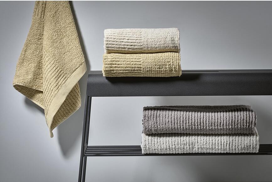 Classic Ručnik 70 x 140 cm taupe